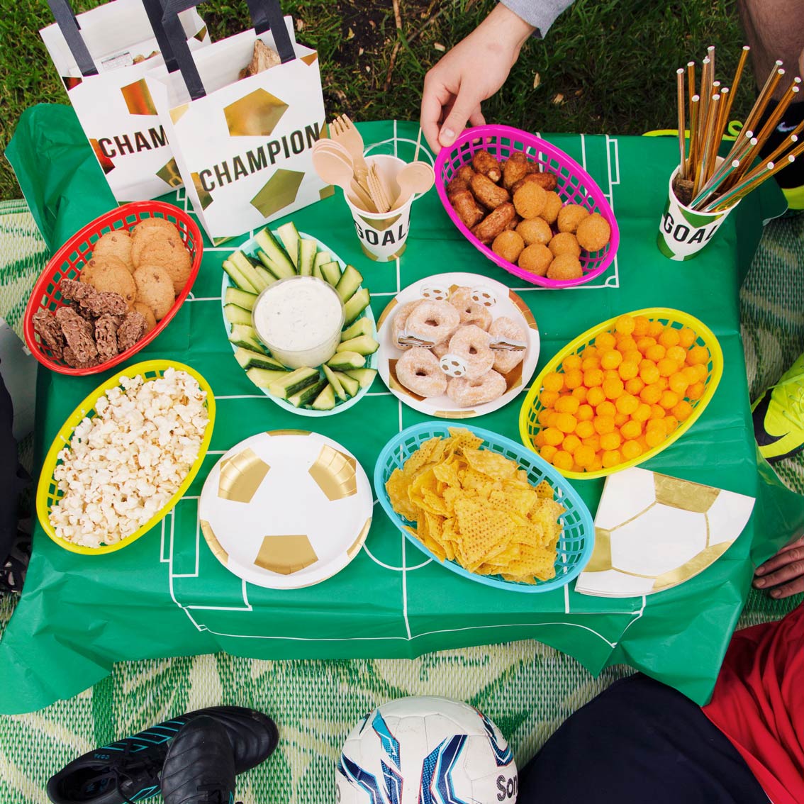 Coloured Food Baskets | Party Tableware  |